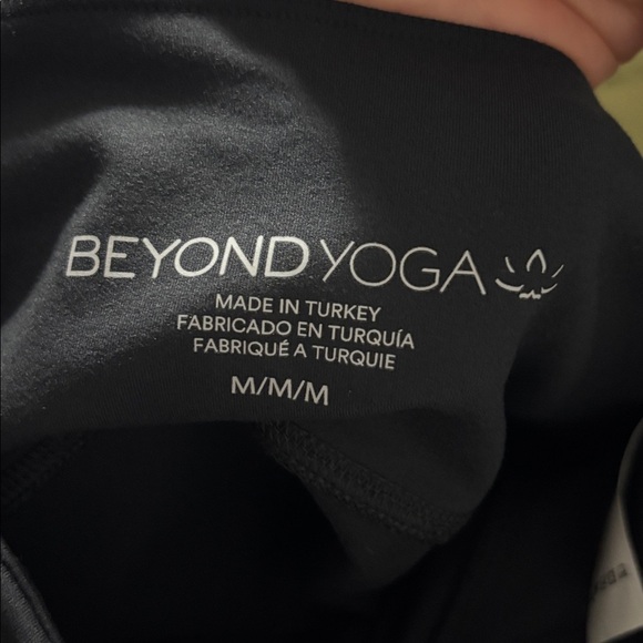 Beyond Yoga POWERBEYOND™ Strive Midi Legging 2.0 - Picture 6 of 10